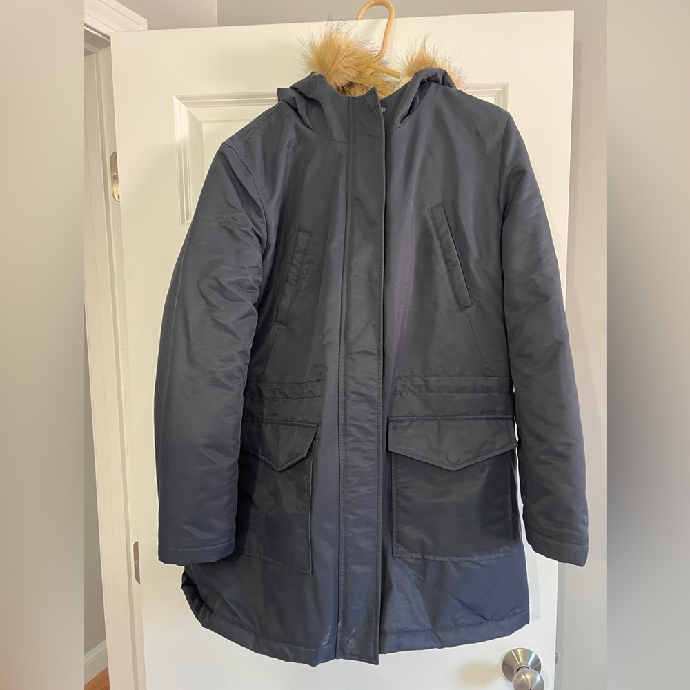 Levi’s women’s Sherpa lines winter coat XL Like New Navy Blue